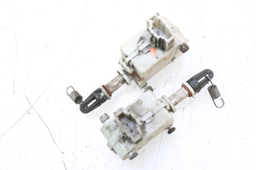 photo de SITZBANKSCHLOSS MOTOR  PIAGGIO MP3 RL 250 (2006 - 2010) - Gesamtansicht des Produkts