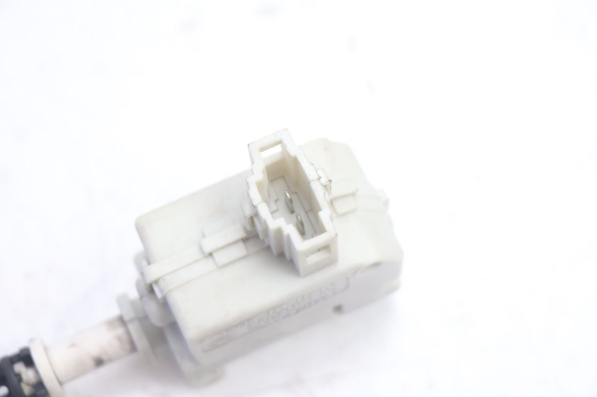 photo de SITZBANKSCHLOSS MOTOR  PIAGGIO MP3 500 (2016 - 2018) - Alternative Perspektive