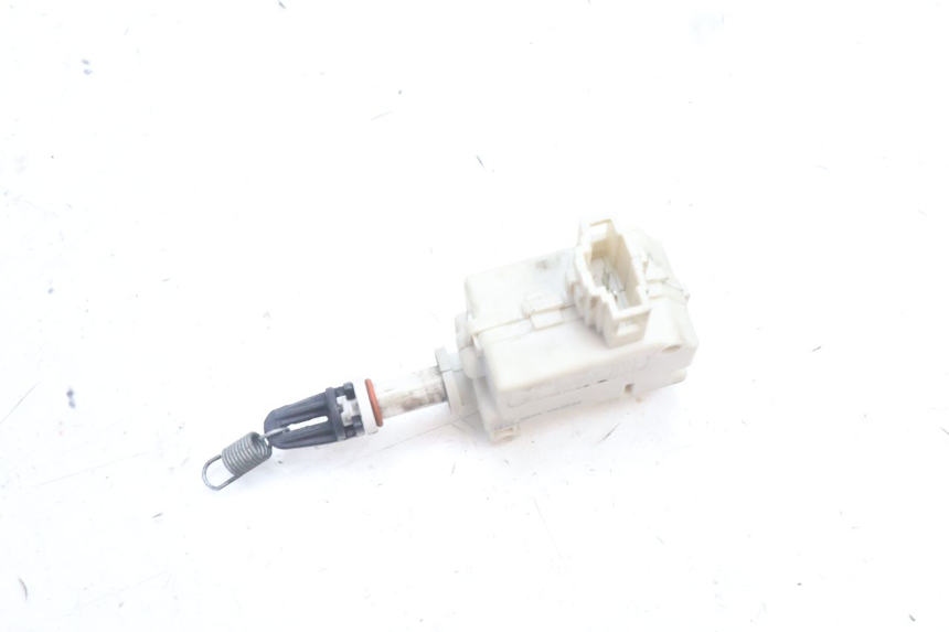 photo de SITZBANKSCHLOSS MOTOR  PIAGGIO MP3 500 (2016 - 2018) - Detailansicht des Bauteils