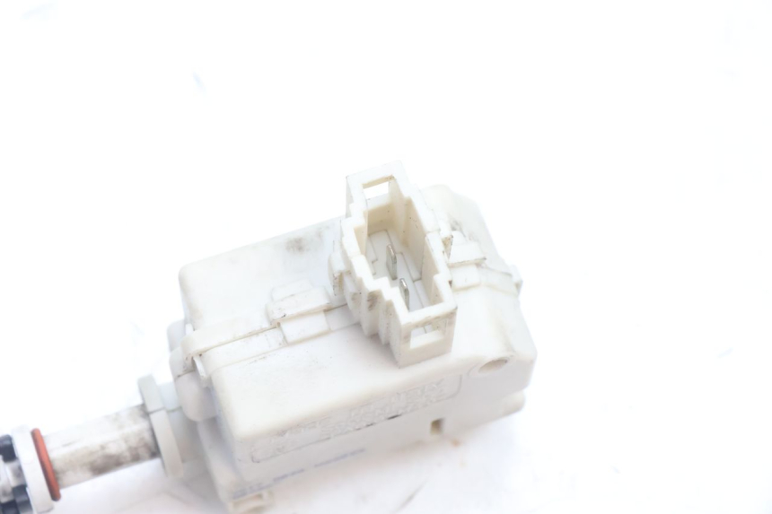 photo de SITZBANKSCHLOSS MOTOR  PIAGGIO MP3 500 (2016 - 2018) - Zoom auf Gebrauchszustand
