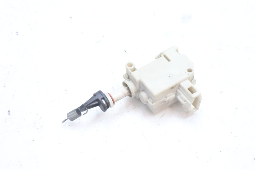 photo de SITZBANKSCHLOSS MOTOR  PIAGGIO MP3 500 (2016 - 2018) - Alternative Perspektive