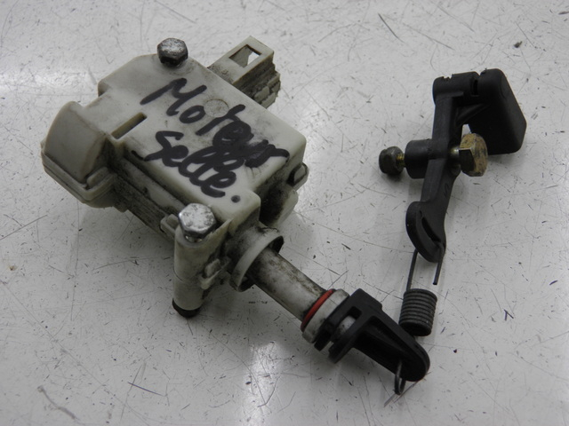 photo de SITZBANKSCHLOSS MOTOR  PIAGGIO X8 STREET 125 (2006 - 2007) - Hauptansicht