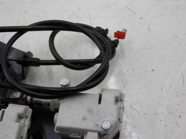 photo de SITZBANKSCHLOSS MOTOR  PIAGGIO XEVO - X EVO 125 (2010 - 2015) - Technische Nahaufnahme