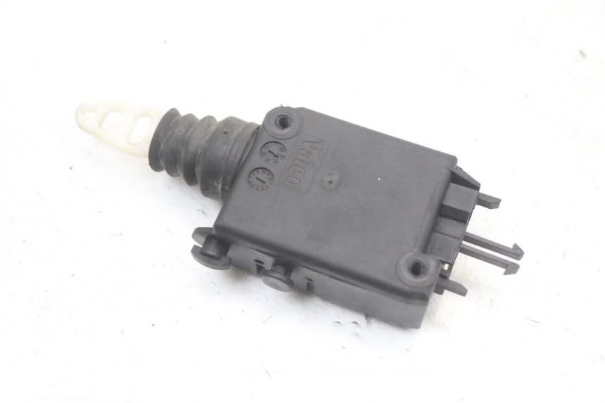 photo de KOFFERRAUMÖFFNUNGSMOTOR PEUGEOT SATELIS 125 (2010 - 2012) - Hauptansicht