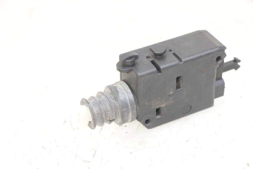 photo de SITZBANKSCHLOSS MOTOR  PEUGEOT SATELIS 125 (2013 - 2018) - Technische Nahaufnahme