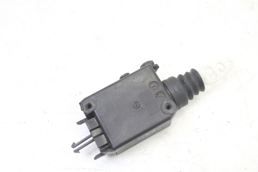 photo de SITZBANKSCHLOSS MOTOR  PEUGEOT SATELIS 125 (2013 - 2018) - Detailansicht des Bauteils