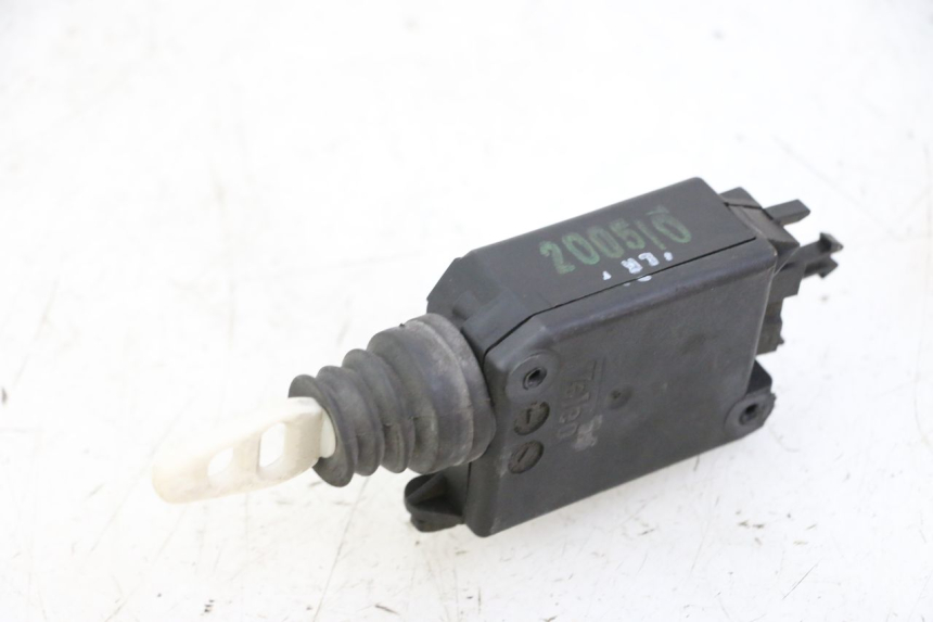 photo de KOFFERRAUMÖFFNUNGSMOTOR PEUGEOT SATELIS 125 (2006 - 2009) - Zoom auf Gebrauchszustand