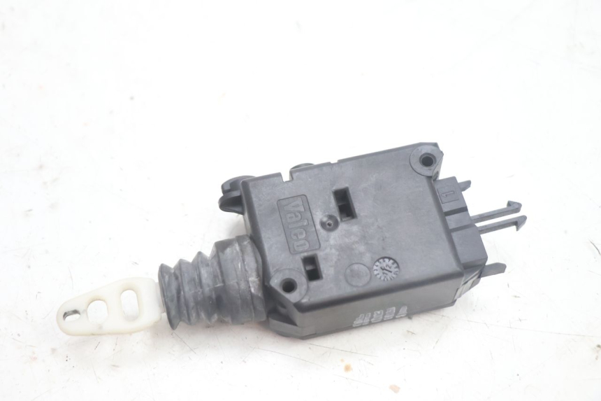 photo de SITZBANKSCHLOSS MOTOR  PEUGEOT SATELIS 125 (2013 - 2018) - Hauptansicht