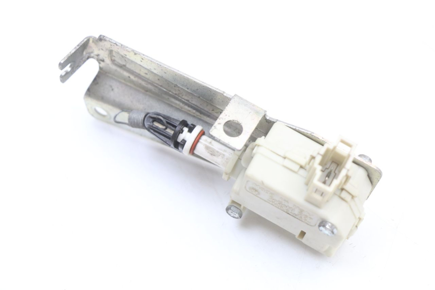 photo de KOFFERRAUMÖFFNUNGSMOTOR PIAGGIO X10 125 (2012 - 2017) - Oberflächenzustand und Material