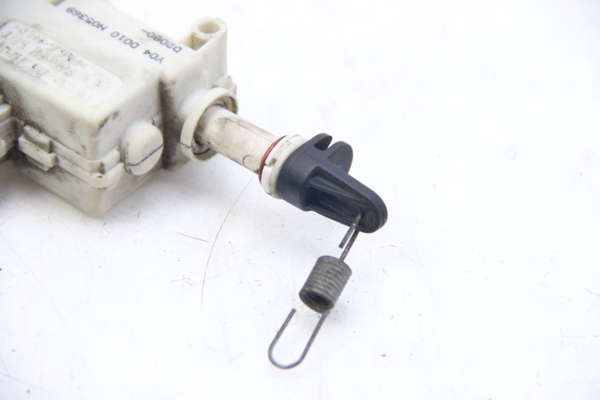 photo de KOFFERRAUMÖFFNUNGSMOTOR PIAGGIO X9 EVOLUTION 125 (2003 - 2007) - Alternative Perspektive