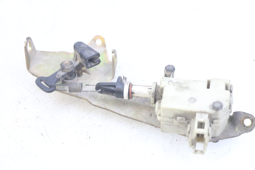 photo de KOFFERRAUMÖFFNUNGSMOTOR PIAGGIO X9 EVOLUTION 125 (2003 - 2007) - Alternative Perspektive