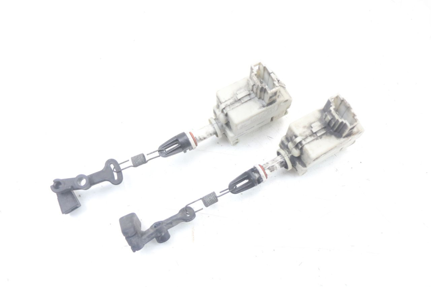 photo de SITZBANKSCHLOSS MOTOR  PIAGGIO XEVO - X EVO 125 (2007 - 2017) - Zoom auf Gebrauchszustand