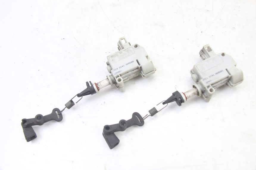 photo de SITZBANKSCHLOSS MOTOR  PIAGGIO XEVO - X EVO 125 (2007 - 2017) - Hauptansicht