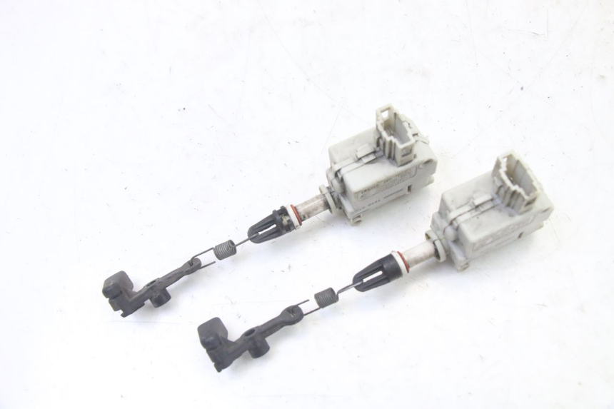 photo de SITZBANKSCHLOSS MOTOR  PIAGGIO XEVO - X EVO 125 (2007 - 2017) - Alternative Perspektive