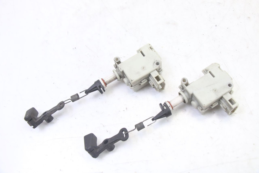 photo de SITZBANKSCHLOSS MOTOR  PIAGGIO XEVO - X EVO 125 (2007 - 2017) - Gesamtansicht des Produkts