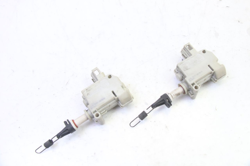 photo de SITZBANKSCHLOSS MOTOR  PIAGGIO XEVO - X EVO 125 (2007 - 2017) - Hauptansicht