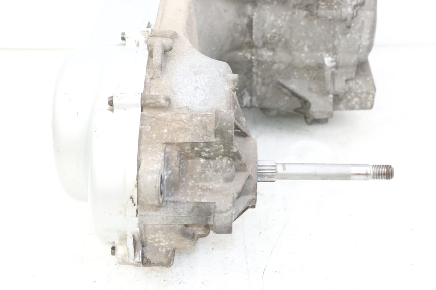 photo de MOTOR PEUGEOT ELYSTAR 125 (2002 - 2007) - Detaillierte Sichtprüfung