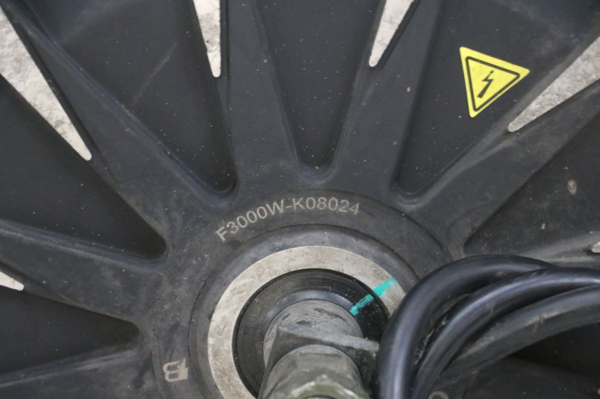 photo de MOTOR EFUN PUSA 1 - Hochauflösende Nahaufnahme