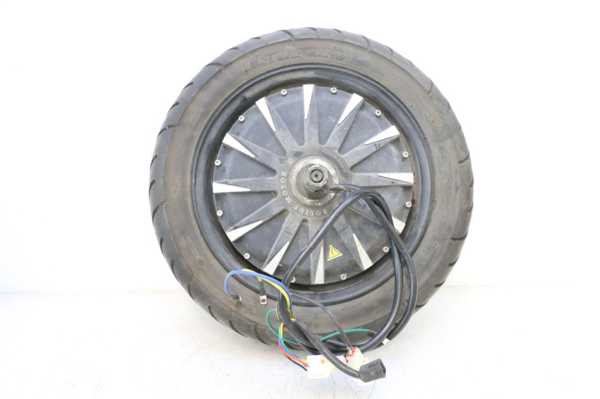photo de MOTOR EFUN PUSA 1 - Alternative Perspektive
