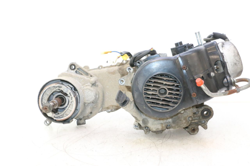 photo de MOTOR YIYING RETRO 50 (2008 - 2017) - Zoom auf Komponenten