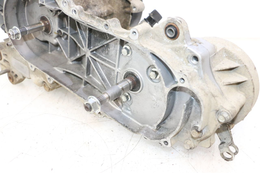 photo de MOTOR YIYING RETRO 50 (2008 - 2017) - Fokus auf die Struktur