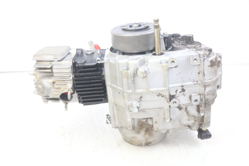 photo de MOTOR APOLLO RFZ 125 - Zoom auf Gebrauchszustand