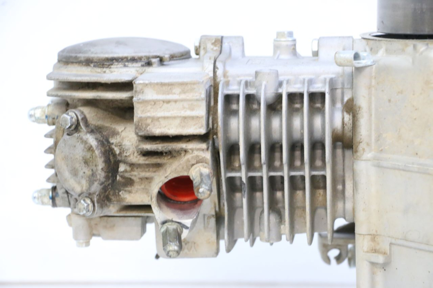 photo de MOTOR APOLLO RFZ 125 - Alternative Perspektive