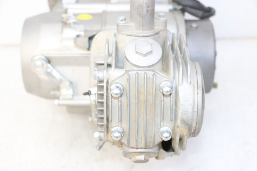 photo de MOTOR APOLLO RFZ 125 - Gesamtansicht des Produkts