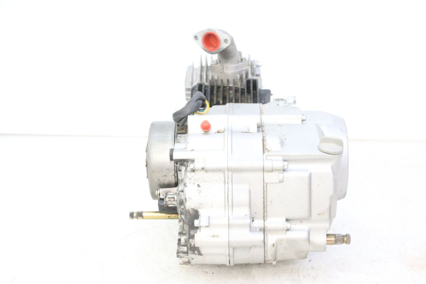 photo de MOTOR APOLLO RFZ 125 - Hochauflösende Nahaufnahme