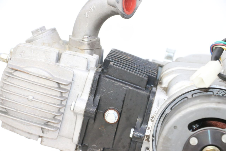 photo de MOTOR APOLLO RFZ 125 - Detaillierte Sichtprüfung