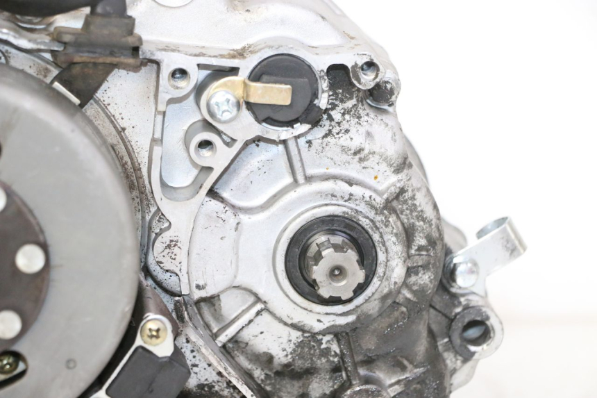 photo de MOTOR APOLLO RFZ 125 - Fokus auf die Struktur