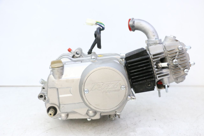 photo de MOTOR APOLLO RFZ 125 - Kennzeichnungen und Originalreferenzen