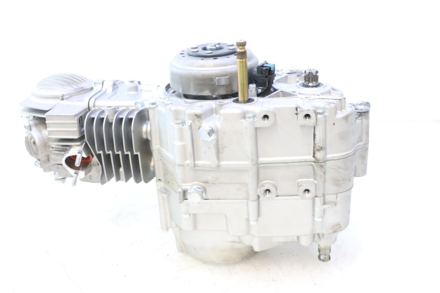 photo de MOTOR APOLLO RFZ 150 - Detailansicht des Bauteils