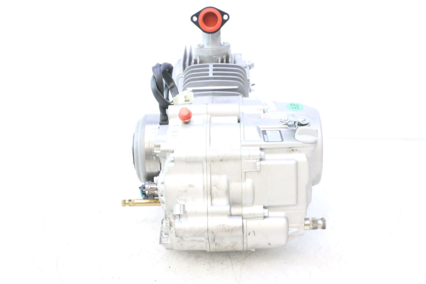 photo de MOTOR APOLLO RFZ 150 - Zoom auf Komponenten