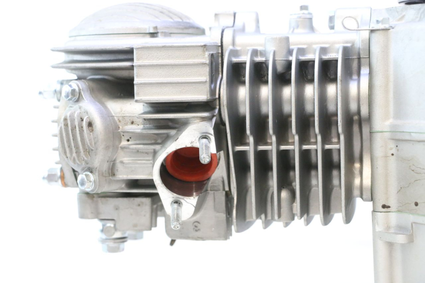 photo de MOTOR APOLLO RFZ 150 - Alternative Perspektive