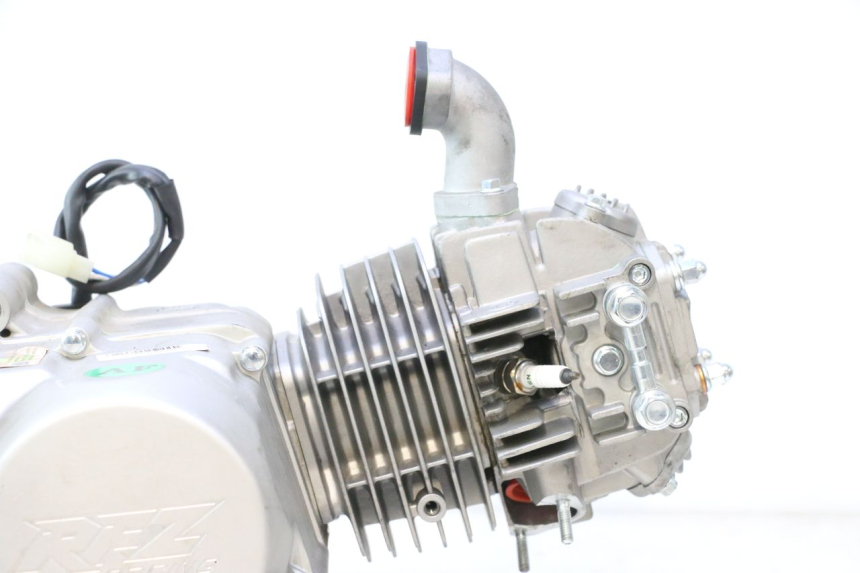 photo de MOTOR APOLLO RFZ 150 - Oberflächenzustand und Material