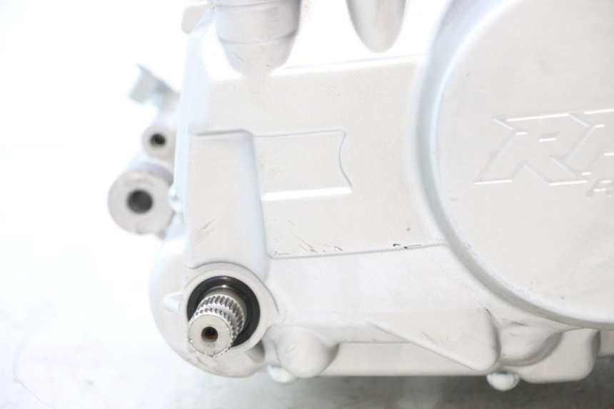 photo de MOTOR APOLLO RFZ 150 - Kennzeichnungen und Originalreferenzen