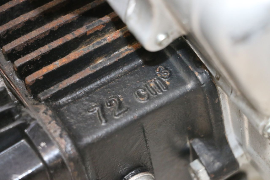 photo de MOTOR YAMASAKI ROADSTER 50 (2013 - 2018) - Zoom auf Gebrauchszustand