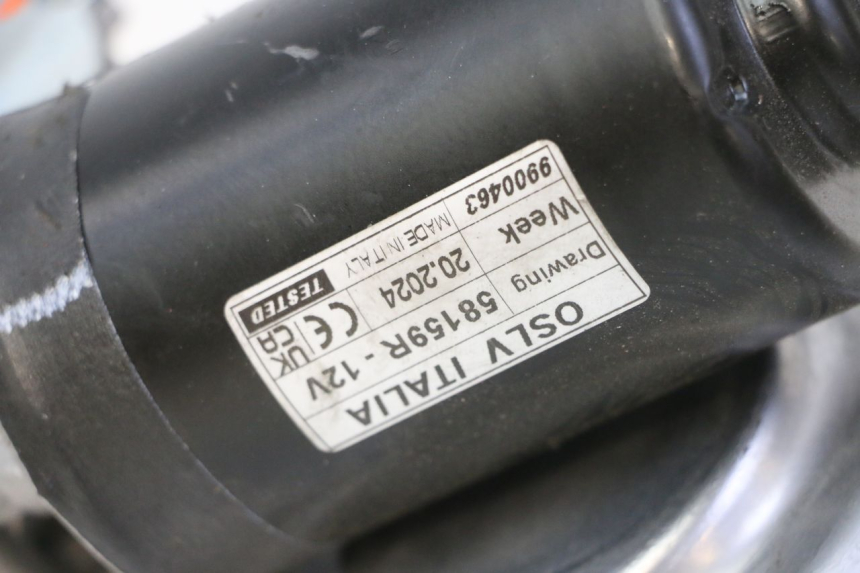 photo de MOTOR ROLL LOCK PIAGGIO MP3 HPE 310 (2024 - 2025) - Details der Befestigungspunkte