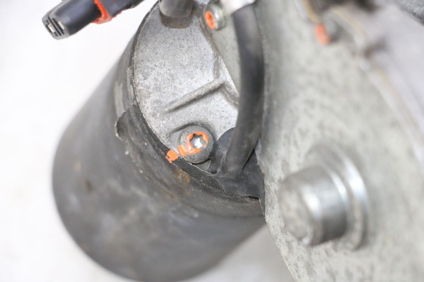 photo de MOTOR ROLL LOCK PIAGGIO MP3 LT 300 (2010 - 2016) - Hochauflösende Nahaufnahme