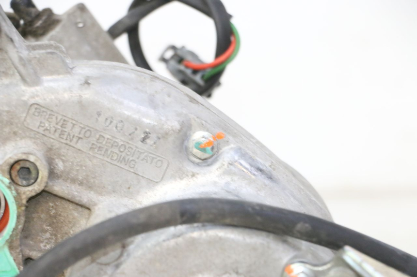 photo de MOTOR ROLL LOCK PIAGGIO MP3 LT 300 (2010 - 2016) - Alternativer Blickwinkel