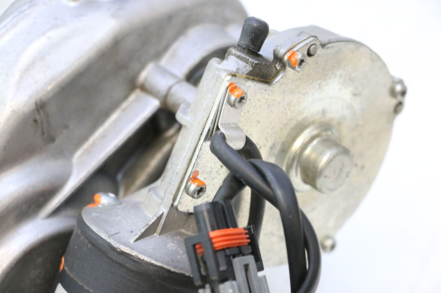 photo de MOTOR ROLL LOCK PIAGGIO MP3 LT 300 (2010 - 2016) - Charakteristische Merkmale