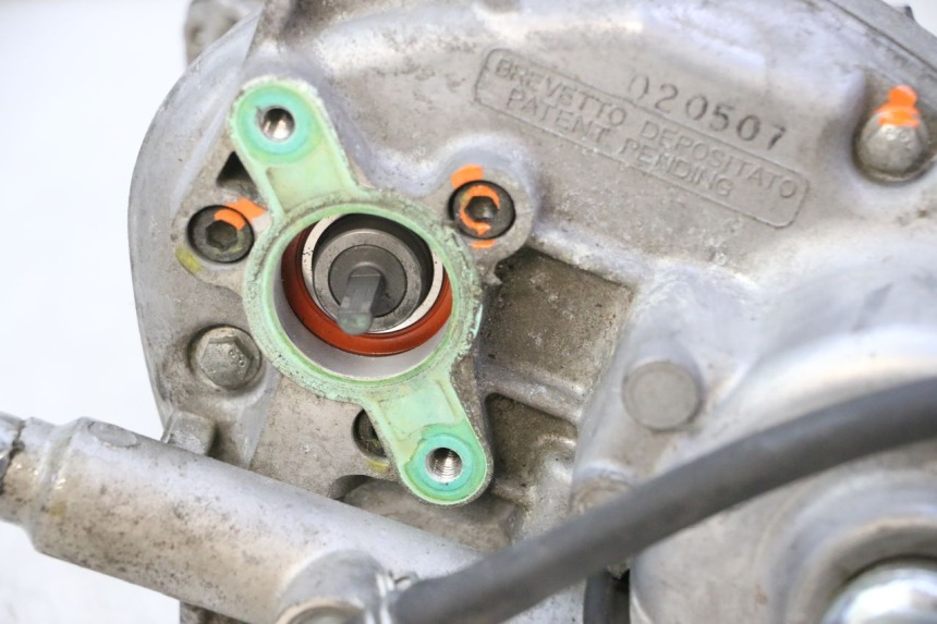 photo de MOTOR ROLL LOCK PIAGGIO MP3 125 (2006 - 2014) - Kennzeichnungen und Originalreferenzen