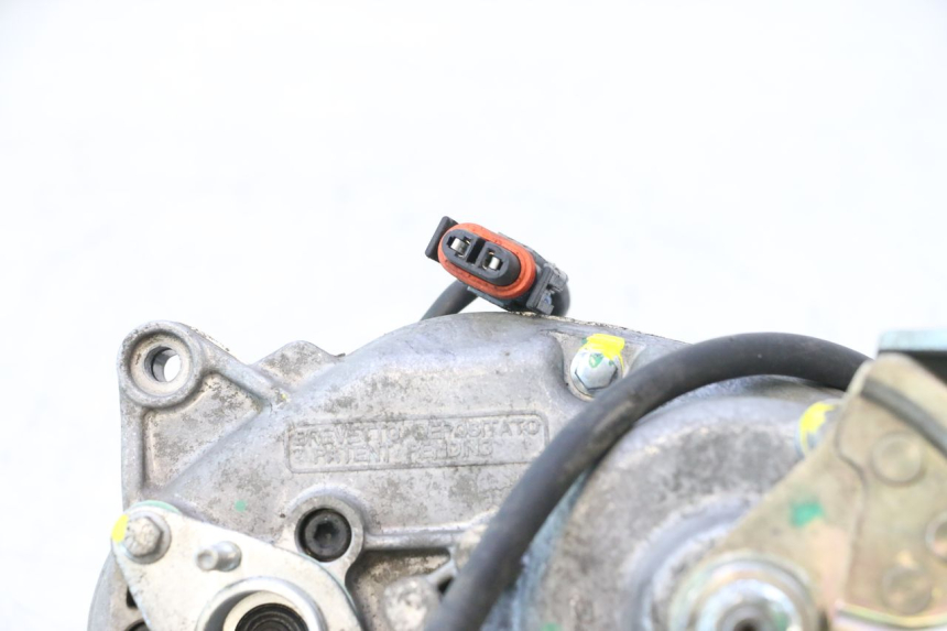 photo de MOTOR ROLL LOCK PIAGGIO MP3 500 (2016 - 2018) - Hochauflösende Nahaufnahme