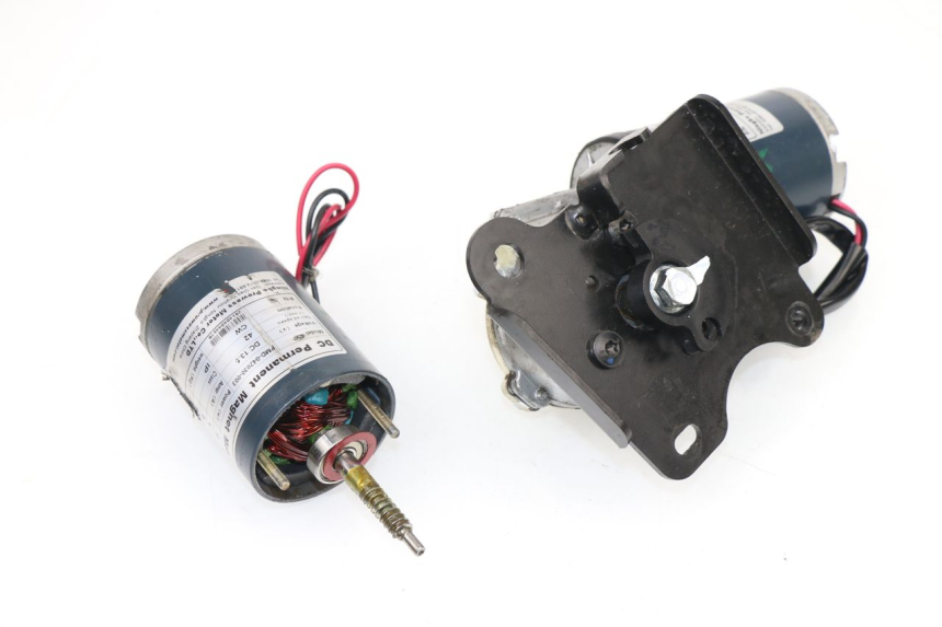 photo de MOTOR ROLL LOCK PEUGEOT METROPOLIS 400 (2011 - 2016) - Detailansicht des Bauteils