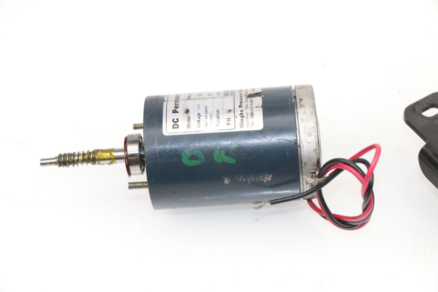 photo de MOTOR ROLL LOCK PEUGEOT METROPOLIS 400 (2011 - 2016) - Alternative Perspektive