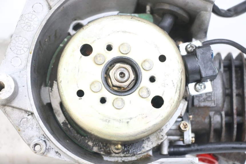 photo de MOTOR KEEWAY RY6 2T 50 (2011 - 2019) - Zoom auf Komponenten