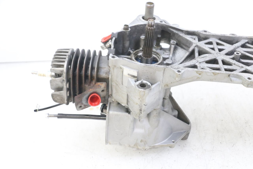 photo de MOTOR KEEWAY RY6 2T 50 (2011 - 2019) - Zoom auf Gebrauchszustand