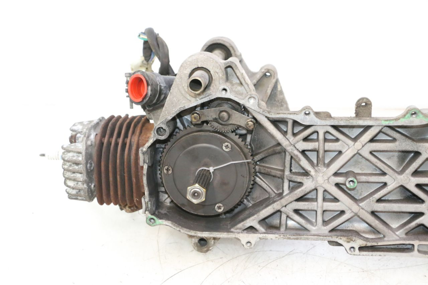photo de MOTOR KEEWAY RY6 2T 50 (2011 - 2019) - Zoom auf Gebrauchszustand