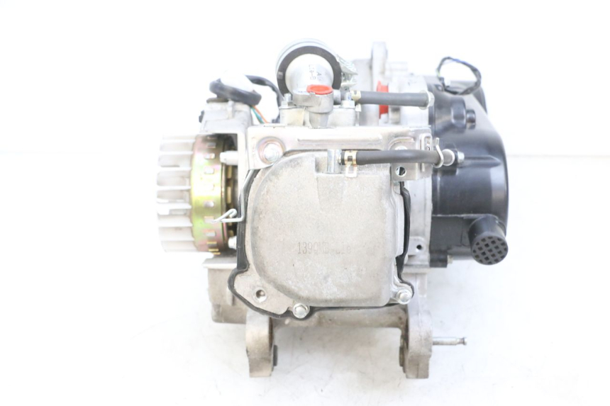 photo de MOTOR JM MOTORS SANTANA EVO 50 (2024 - 2026) - Details der Befestigungspunkte